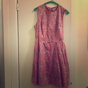 GAP adorable spring dress